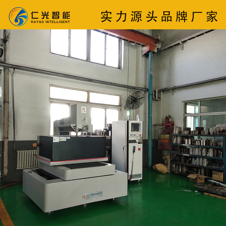 中走絲機(jī)床